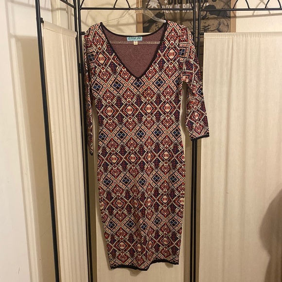 Francesca’s bodycon dress, 3/4 sleeve. Excellent used condition, only worn once - Picture 1 of 6